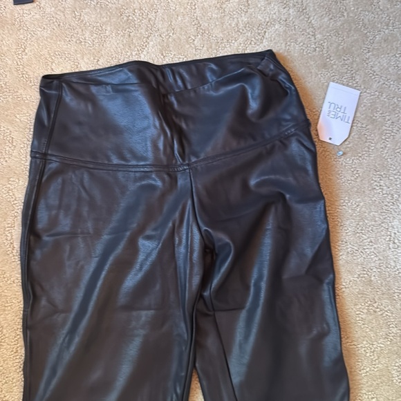 Time and Tru faux leather leggings - Picture 2 of 4